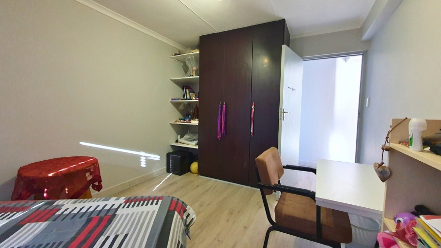 2 Bedroom Property for Sale in Heiderand Western Cape